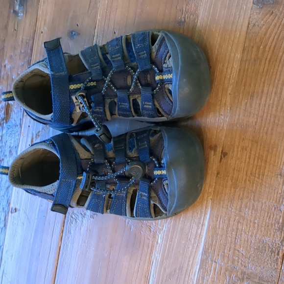 Like New Keen Newport H2 Sandals - Picture 3 of 5